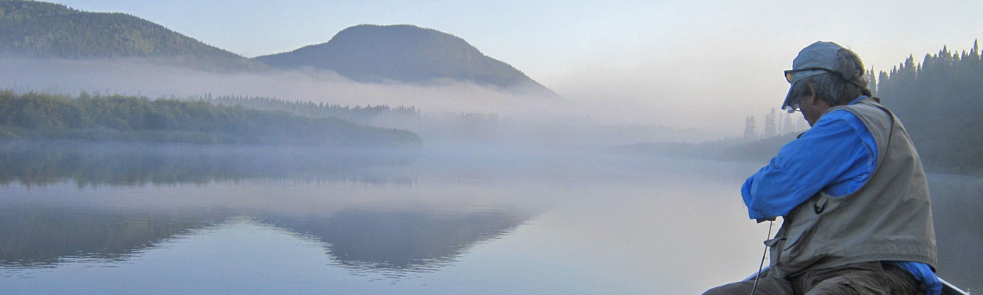 La Pourvoirie présente une offre variée d’activités accessibles à tous. L’été, la pêche à la truite mouchetée est à l’honneur. Experts ou débutants, vous organisez votre séjour selon vos besoins : sortie guidée ou autonome, prêt d’équipement... Grâce au réseau étendu de sentiers pédestres et nautiques, la randonnée devient une autre belle façon de découvrir cette nature riche et sauvage.