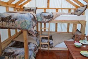 Glamping dans Charlevoix, Québec - Pourvoirie du lac Moreau, Auberge du Ravage