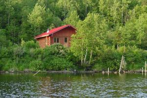 Québec, Charlevoix, chalet de bois rond - Pourvoirie du lac Moreau, Auberge du Ravage